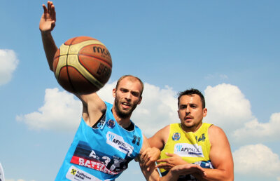 GALERIE FOTO Un vis împlinit » Au jucat baschet împotriva campionilor, la AFI 3x3 Battleground