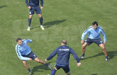 Costel Gâlcă cere prime! » Antrenorul Stelei a dezvăluit că jucătorii n-au primit nici un ban pentru accesul în grupele Europa League