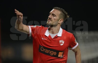 VIDEO A lovit din nou » Dinamo se impune în faţa Iaşiului, 1-0, graţie reuşitei lui Marius Alexe