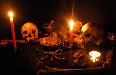 Şocant! Un fost jucător din Premier League este acuzat că şi-a ucis doi prieteni într-un ritual de magie neagră :O