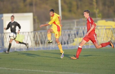 VIDEO Buni de Elită » Puştii U17 ai lui Florin Răducioiu s-au calificat în următoarea fază pentru a ajunge la Euro 2015