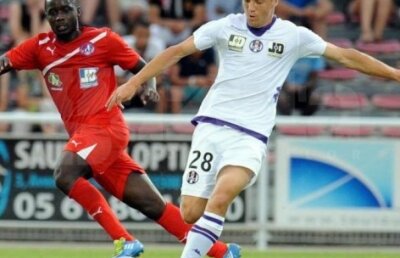 FOTO Jucătorii lui Toulouse au purtat tricouri cu un mesaj pentru Mihai Roman