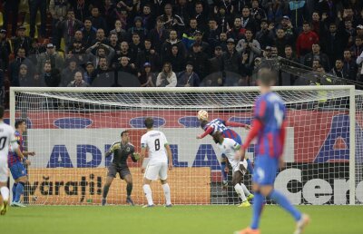 VIDEO Aur Rusescu! » Raul a jucat providenţial şi şi-a luat revanşa în faţa portughezilor: dublă în Steaua - Rio Ave 2-1