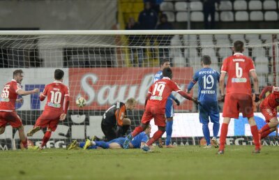 VIDEO Inspiraţie A1 » Flavius Stoican a mutat norocos, iar Dinamo a luat toate cele 3 puncte din meciul cu Pandurii: 3-2