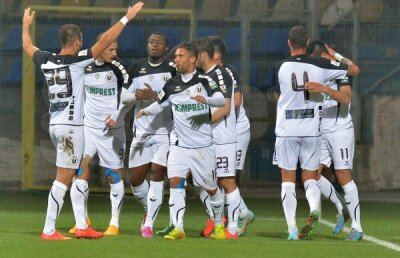 FOTO FC Braşov - U Cluj 1-3  » Elevii lui Ogăraru se califică în sferturi!