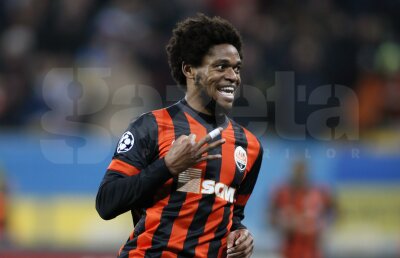 VIDEO Luiz Adriano bate record după record » Cristiano Ronaldo şi Lionel Messi pot doar să viseze la aşa ceva