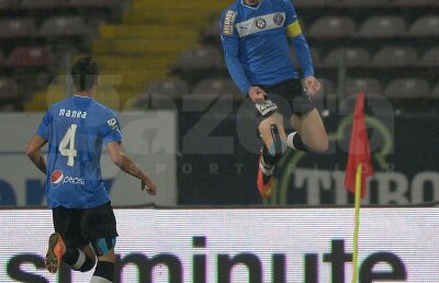 VIDEO Fundaş golgheter! Bogdan Mitrea, gol superb din lovitură liberă împotriva lui Dinamo » A ajuns la cota 8 în acest sezon