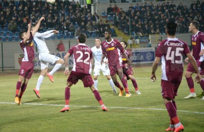 VIDEO Italian job » Arbitrul Radu Petrescu a greşit la singurul gol al partidei FC Botoşani - CFR 0-1