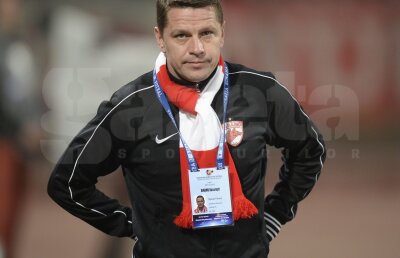 Merge pe sîrmă » Dinamo a început să fie asaltată de propuneri pentru un nou antrenor » Cît mai rezistă Flavius Stoican?