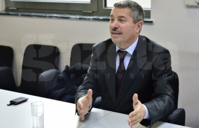 "Judecătorii au început să rîdă: cine e Vasile Avram?" » Situaţie penibilă pentru fostul candidat la şefia FRF