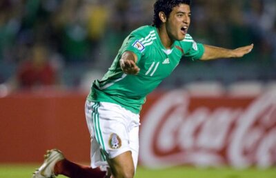 VIDEO Gol de senzaţie a lui Carlos Vela în faţa Olandei » Guus Hiddink, ameninţat cu demiterea dacă nu învinge Letonia