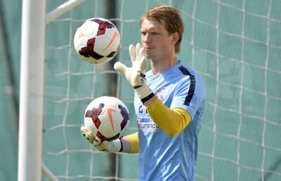 Portarul ochit de campioană pentru a-l înlocui pe Giedrius Arlauskis e desfiinţat: "Face fractură de stres prea des, nu e de Steaua"
