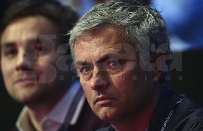 VIDEO C-aşa-i în tenis! Jose Mourinho i-a dat sfaturi lui Andy Murray, după umilinţa în faţa lui Roger Federer