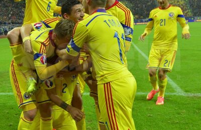 FOTO şi VIDEO România a învins Irlanda de Nord cu 2-0 şi a preluat şefia Grupei F