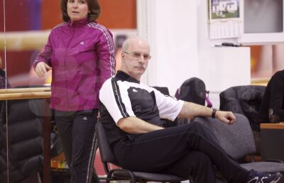 Vize de flotant » Octavian Belu şi Mariana Bitang şi-au luat în primire apartamentul de la Izvorani