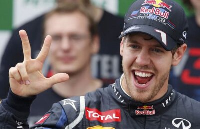 OFICIAL » Sebastian Vettel la Ferrari! Italienii au anunţat echipa pentru 2015 şi despărţirea de Alonso