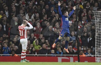 VIDEO » Arsenal cu ocaziile şi Manchester United cu golurile » "Diavolii" au cîştigat derby-ul cu 2-1