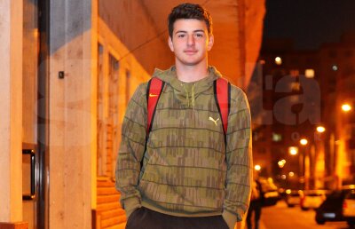 VIDEO "Liga 1 a început să dea din cap pe hip-hop!" :D » Cine este mijlocaşul Dudu, rapper wannabe şi supertalent în naţionala U17. Ascultă-i hitul