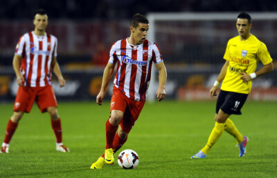 VIDEO Ţinta Stelei pentru această iarnă » Are 22 de ani, e sîrb şi vine să facă legea la mijlocul terenului!