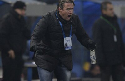 Laurenţiu Reghecampf şi-a ieşit din minţi: "E penibil, numai în România se poate întîmpla asta" » Ce i-a promis Gigi Becali