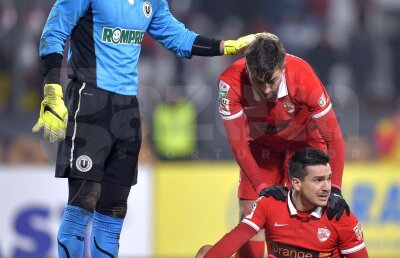 FOTO Imaginile "sferturilor" Cupei Ligii » Jucătorii lui Dinamo umiliţi de propriii suporteri