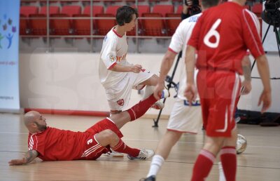 Giani Kiriţă, pus la punct de fanii dinamovişti: "Vezi că ne loveşti viitorul!"