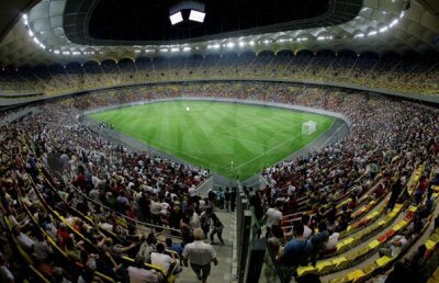 Oficialii Stelei dau satisfacţie rivalilor: "Sînt 8.000 de oameni. Cam asta e galeria roş-albaştrilor. Sînt dezamăgit!"