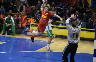 Start lansat » Micii "tricolori" au defilat contra Bulgariei, aseară, la Piteşti, dar greul începe azi, contra Croaţiei