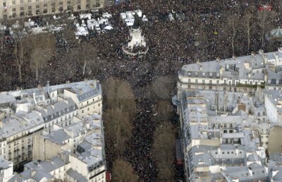 Uniţi contra terorii » Răspunsul lumii după atentatul terorist soldat cu 17 morţi: un milion de oameni la Marşul Solidarităţii!