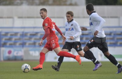 FOTO Dinamo a pierdut amicalul cu Atletico Paranaense, scor 2-3 » Cosmin Matei e suspect de fractură
