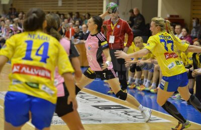 Victorie în salturi » HCM Baia Mare nu a avut mari emoţii la Braşov, 25-21