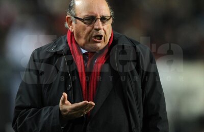 O adversară a României în preliminariile CE 2016 şi-a pus selecţioner de 70 de ani!