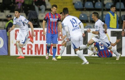 FOTO şi VIDEO Gorjenii şi-au luat revanşa » Steaua a pierdut la Pandurii acasă, scor 1-3