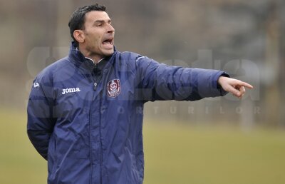 Eugen Trică nu cîştigă, dar îşi avertizează elevii: "Nu mai accept nici un rezultat de egalitate"