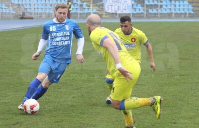 GALERIE FOTO Victorie în mocirlă » Rezervele Stelei s-au impus la Constanţa, 2-1 cu Farul
