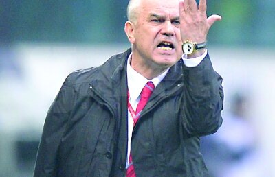 Anghel Iordănescu dă vina pe gazon pentru meciul slab făcut cu Feroe: "Terenul ne-a fost ostil"