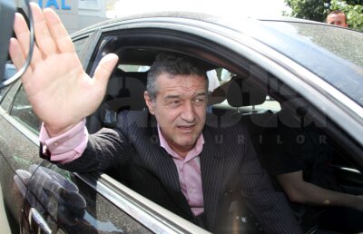 Gigi Becali trebuie să mai aştepte două zile ca să afle dacă e pus în libertate: "Cea mai bună perioadă din viaţa mea"