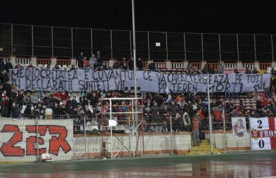 Revoltă în ”Ştefan cel Mare” » Fanii dinamovişti i-au cerut demisia lui Flavius Stoican