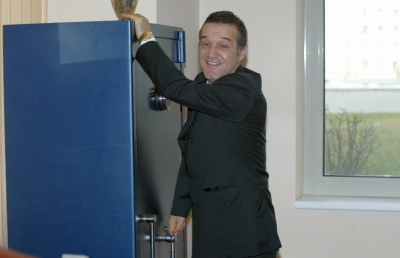 Moment istoric pentru Steaua în ultimii 15 ani » Ce s-a întîmplat cu datoriile clubului către Gigi Becali