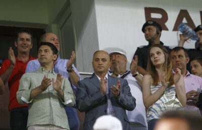 La două capete » Moraru n-a reușit să scape de Pustai, dar are planuri cu un alt antrenor