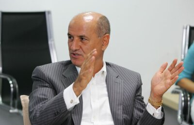 Copos şi-a verificat lucrarea cu "plagiat translate" :) » "E într-o limită acceptabilă" 