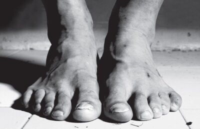 Zlatan și-a făcut un tablou XXL mai puțin obișnuit: "Idioților! Picioarele astea murdare au plătit tot ceea ce am!"