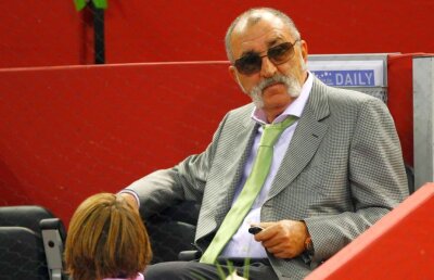 Scandalul anului în tenis » Spaniolii speculează existenţa unui conflict între Novak Djokovici şi Ion Ţiriac