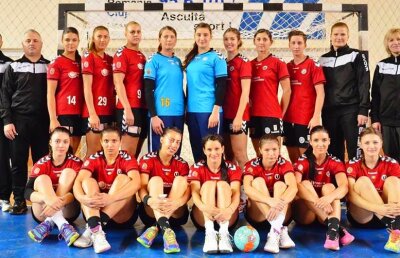 Fapte de vitejie » Handbalistele lui "U" Cluj și-au salvat șoferul de la o bătaie cruntă