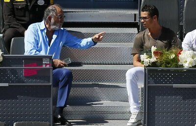 Poza zilei vine de la Madrid » Ronaldo și Țiriac s-au conversat în tribune la turneul de tenis