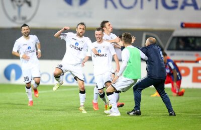 VIDEO ASA pierde pe terenul lui Gaz Metan, scor 0-1 » Calul troian: fostul stelist Băjenaru înscrie în minutul 90 un gol cît un titlu