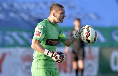 Rămîn fără portari » Ambii goalkeeperi dinamoviști vor pleca la finalul sezonului! Pe cine vrea Mircea Rednic