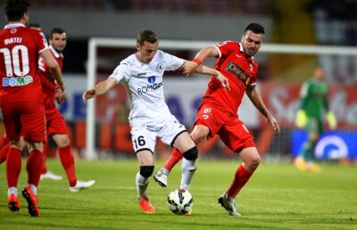 VIDEO Jucătorul dorit de Rednic și-a umilit adversarul » L-a întors pe toate fețele și a creat faza din care medieșenii au obținut remiza