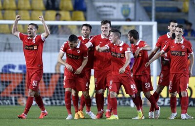 Primele nume importante care părăsesc Dinamo! Mircea Rednic a anunțat cei 3 titulari care vor pleca