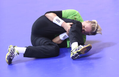 Poate scăpa de operație! » Paula Ungureanu ar putea reveni pe teren în trei luni